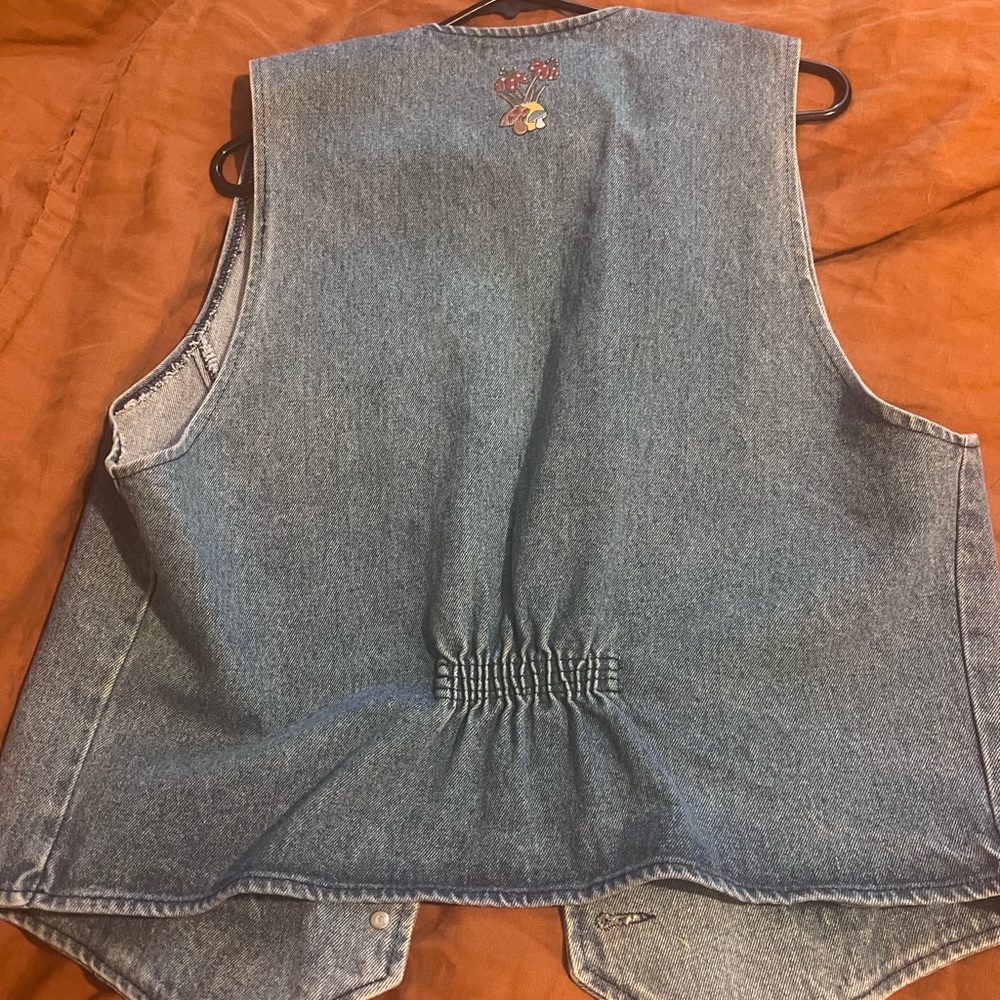 Jean Vest - Picture 2 of 3